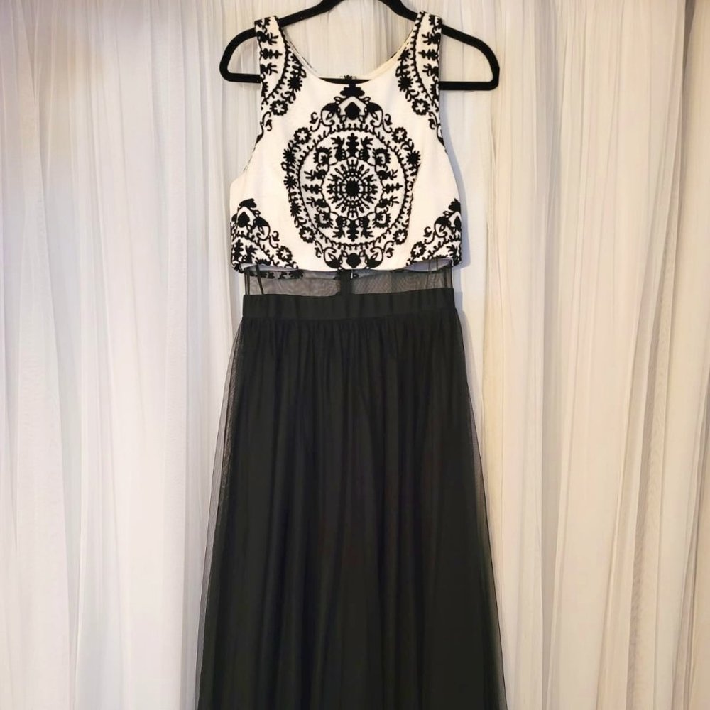 Black & white dress